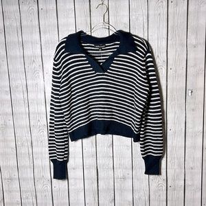 Embossed striped v-neck sweater size Small